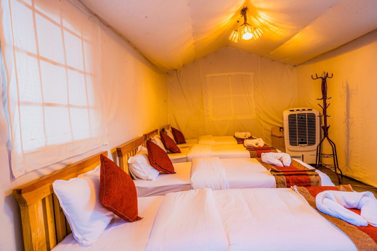 Kalash Parkaze And Tent Inn Pokhara Buitenkant foto