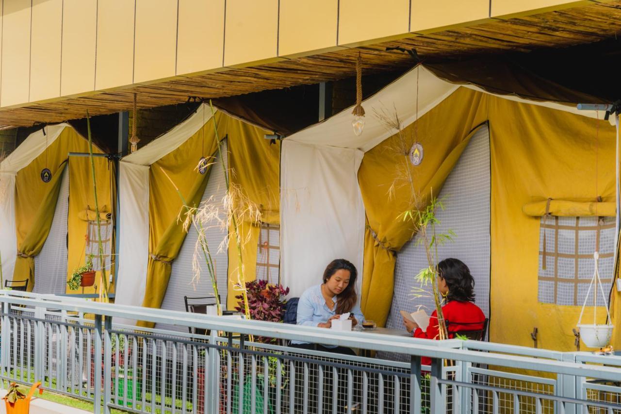 Kalash Parkaze And Tent Inn Pokhara Buitenkant foto