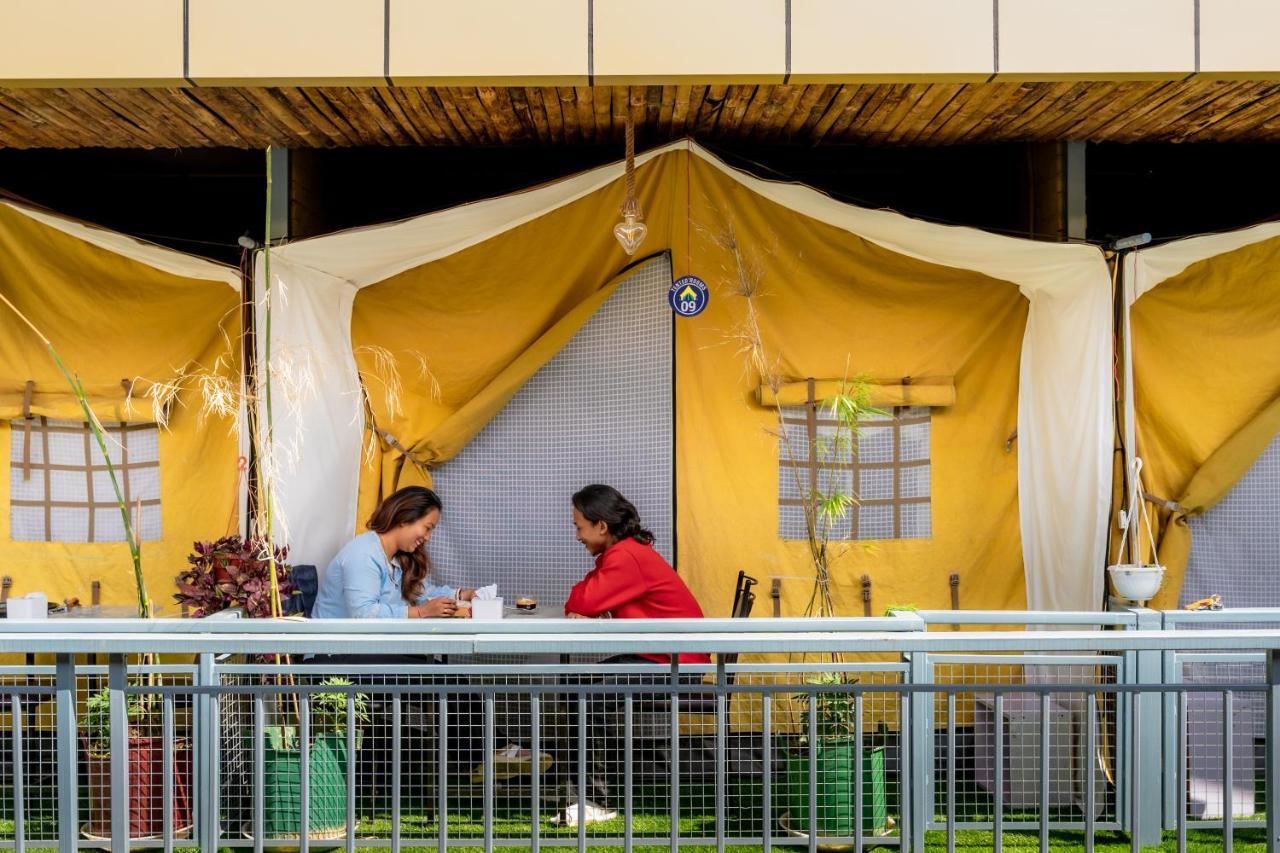 Kalash Parkaze And Tent Inn Pokhara Buitenkant foto