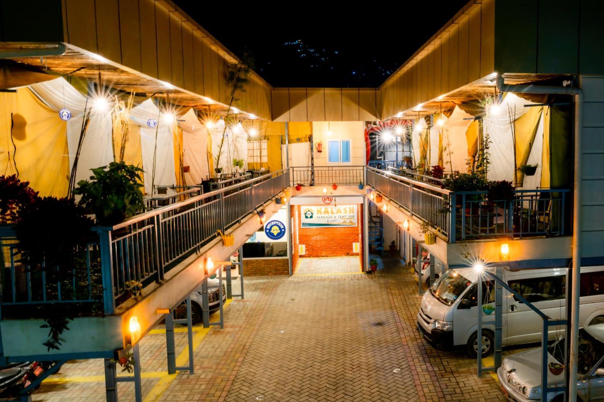 Kalash Parkaze And Tent Inn Pokhara Buitenkant foto