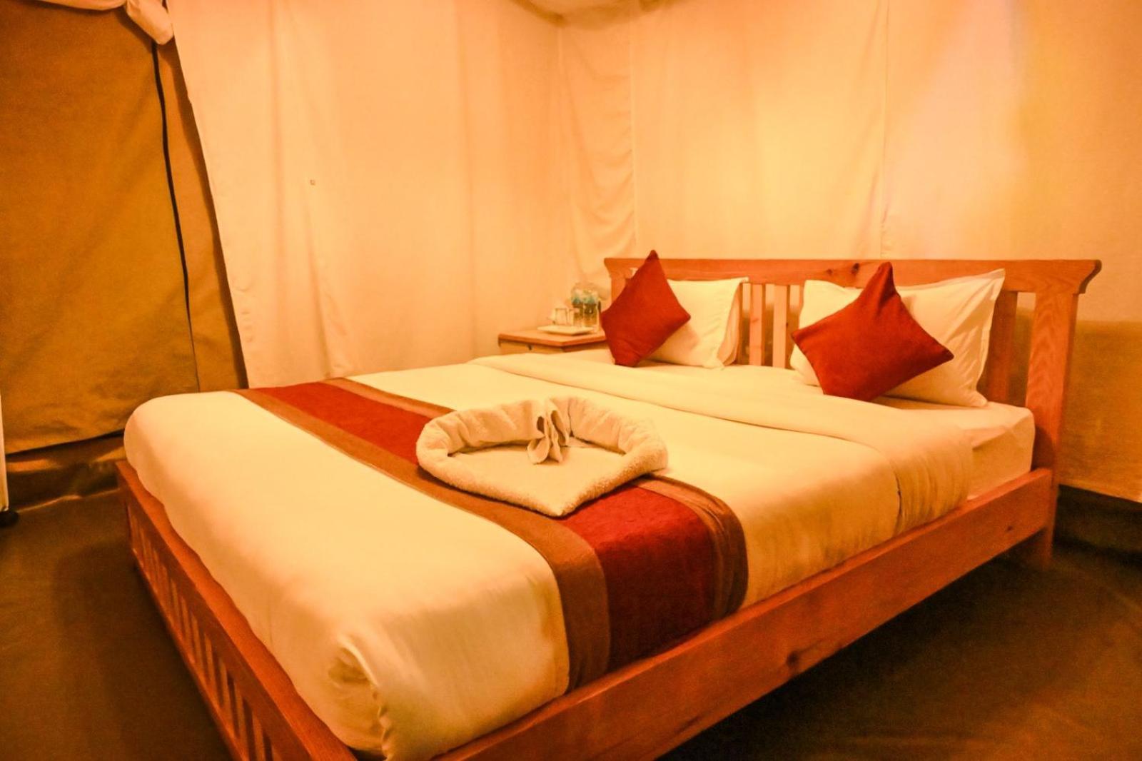 Kalash Parkaze And Tent Inn Pokhara Kamer foto