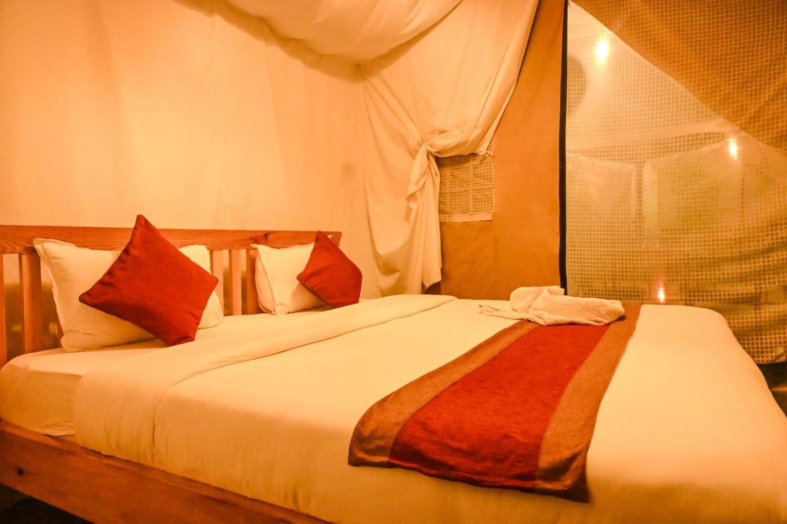Kalash Parkaze And Tent Inn Pokhara Kamer foto